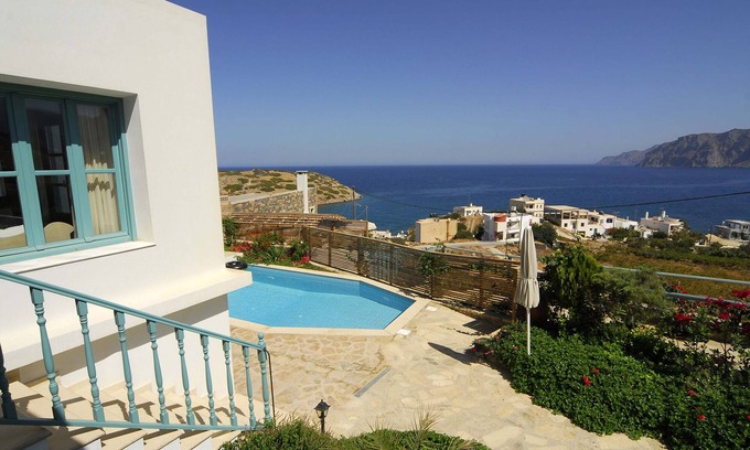 Mochlos Villa | Luxury Villa with Mountain and Sea View