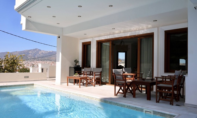 Paiania Villa | Luxury Villa with swimming pool , jacuzzi spa & great view, can guest 8 person