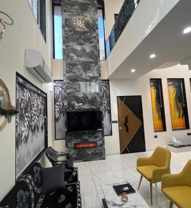 Vadodara Villa | Luxury Villa with Scenic Views Private Deck By NRIs For NRIs