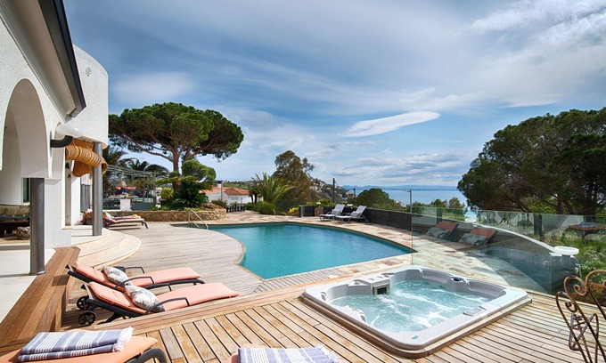 Roses Town Center Villa | Luxury Villa with Stunning Views – Ultimate Wow Factor Guaranteed!
