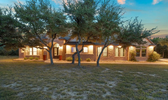 Wimberley House | Luxury Wimberley Escape | 4BR | Pool | Sauna | BBQ