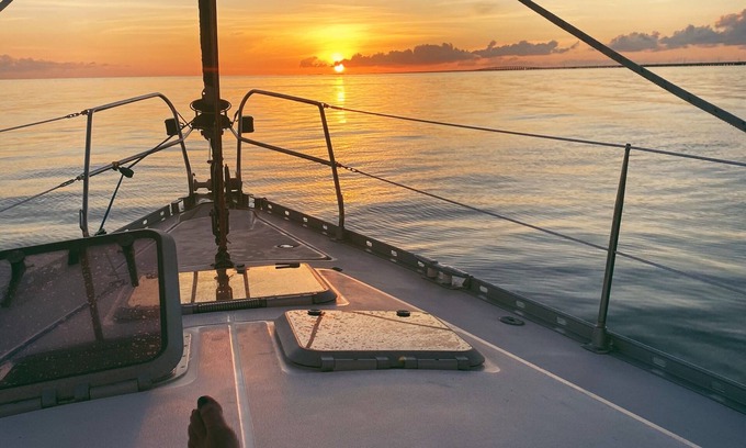 Marathon Boat Rental | Luxury Yacht in FLORIDA KEYS
