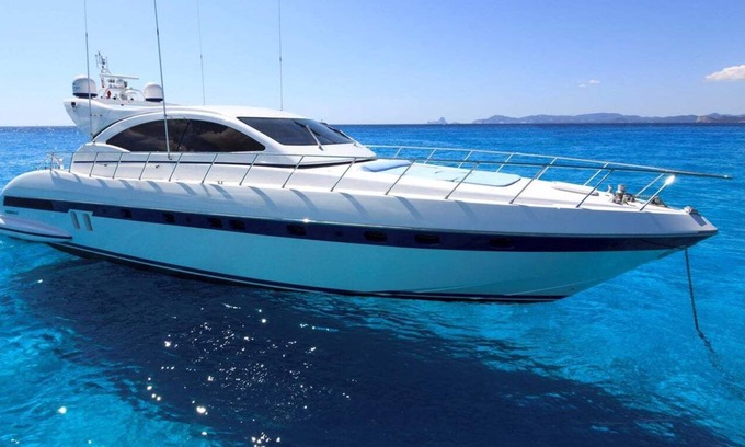 Downtown Wilmington Boat Rental | Luxury Yacht in Perfect Location - One of a Kind!