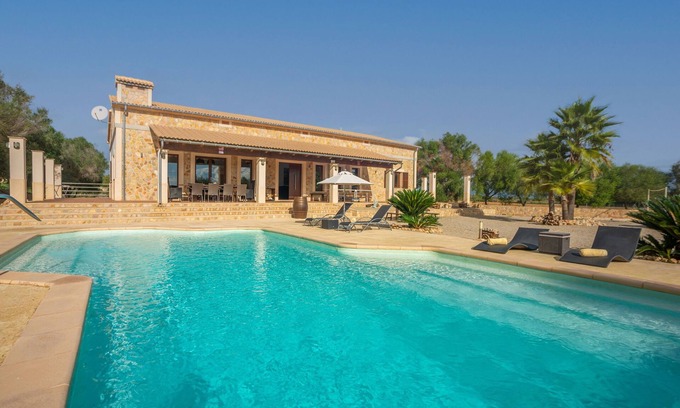 Petra Villa | Luz De Luna - Four Bedroom Villa, Sleeps 8