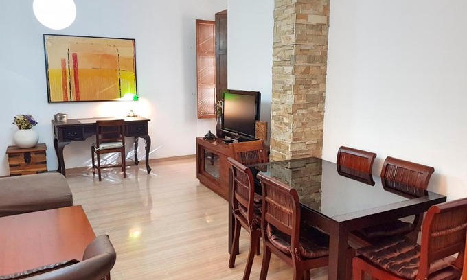 Cordoba Old City Apartment | Luz del Templo Romano