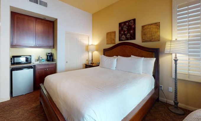 La Quinta Apartment | LV026 Secluded Downstairs Legacy Villas Studio