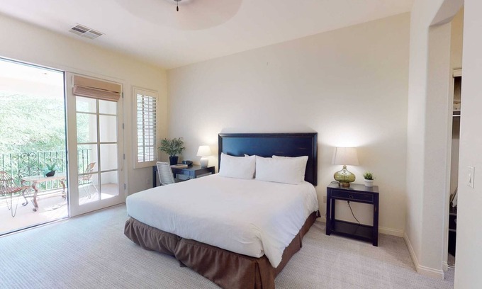 La Quinta Apartment | LV027 Upstairs Studio Overlooking Lap Pool