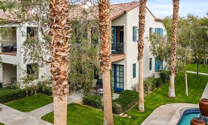La Quinta Apartment | LV219 Delightful Upstairs 2 Bedroom Legacy Villa