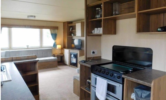 Weymouth Cabin | Lynch Lane Lodge - Relax in Weymouth