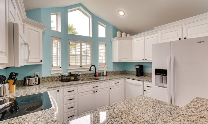 Lynn Haven House | Lynn Haven Vacation Rental w/ Pool: 12 Mi to Beach
