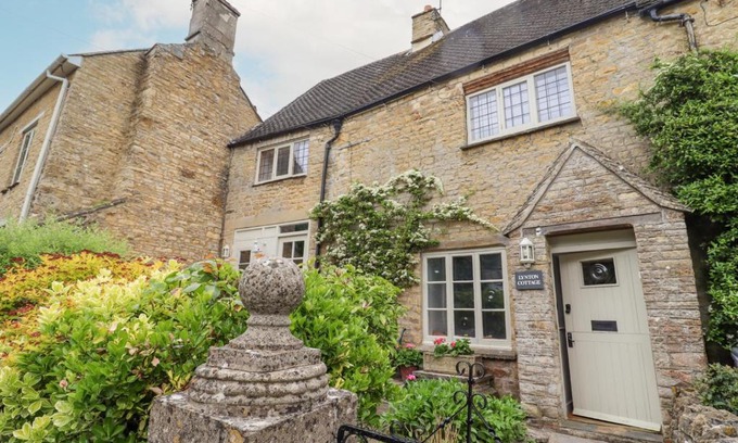 Enstone House | Lynton Cottage