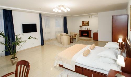 Zarichnyi District Apartment | M&M Aparthotel