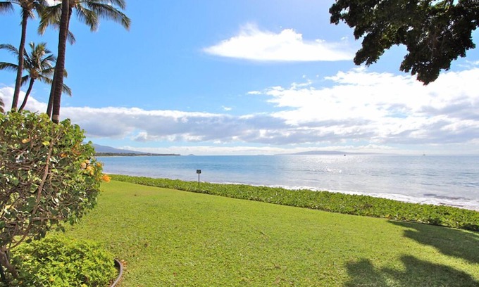 Kihei Condo | Ma'alaea Surf Unit D1 2 BR Beachfront Condo, Ground Floor, Wifi, Kitchen, AC