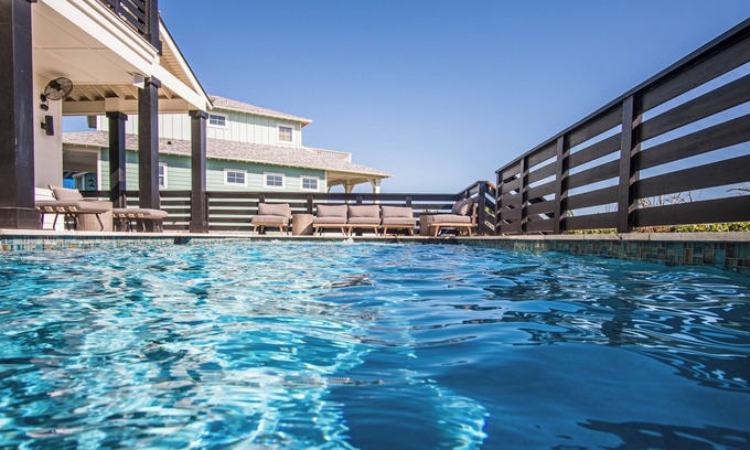 Port Aransas House | Ma652- Hooty And The Blowfish