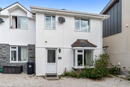 Harlyn House | Macalby Cottage