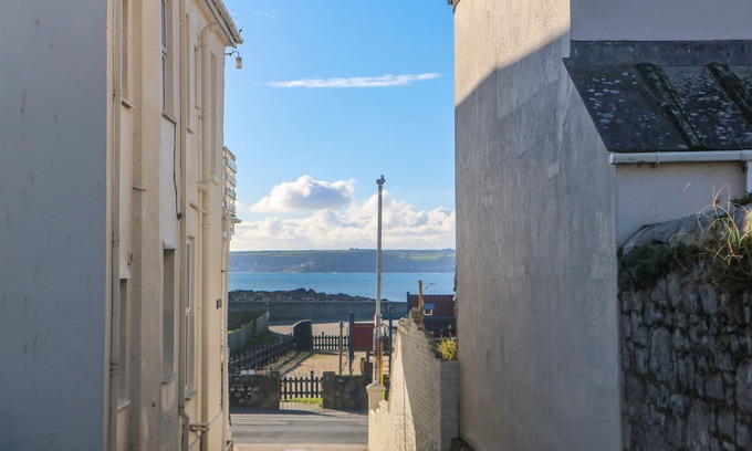 Marazion Cottage | MACKEREL SKY, country holiday cottage in Marazion