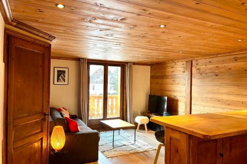 Megeve Apartment | MaDa Suits