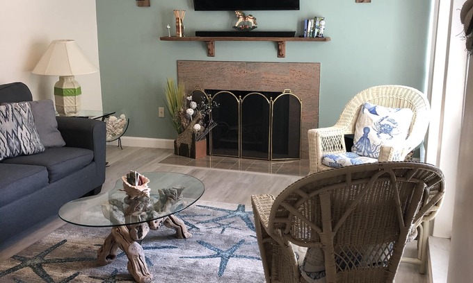 Madeira Beach Condo | Madeira Beach 2BR/1.5B with Boat Slip