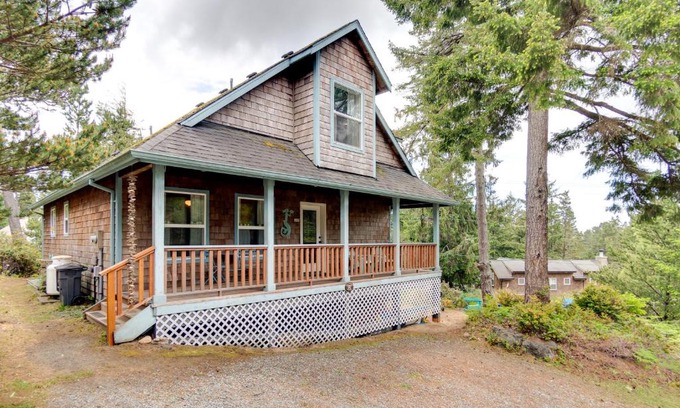 Manzanita House | Madrona Ridge MCA 389