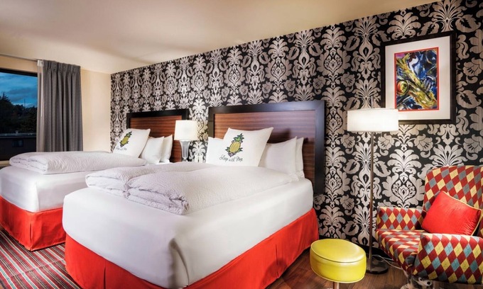 Lower Queen Anne Hotel | Maestro Two Queen Suite at Staypineapple, The Maxwell Hotel, Seattle Center