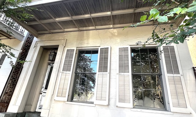 Lower Garden District Bed & Breakfast | Magazine Street Retreat