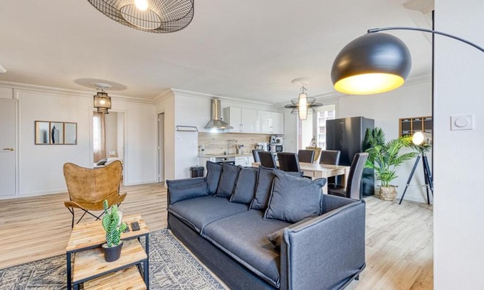 Secteur 3 Apartment | Magnificent apartment, 4 bedrooms, fiber wifi
