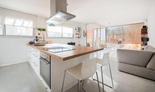 Sant Adria de Besos Apartment | Magnificent apartment close to the beach