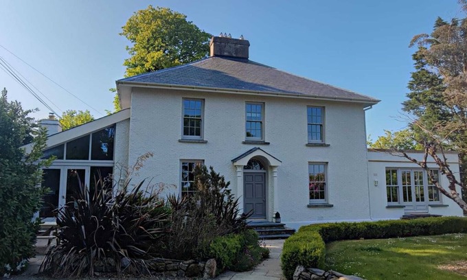 Treffgarne House | Magnificent country house with hot tub, 7 miles from sandy beaches