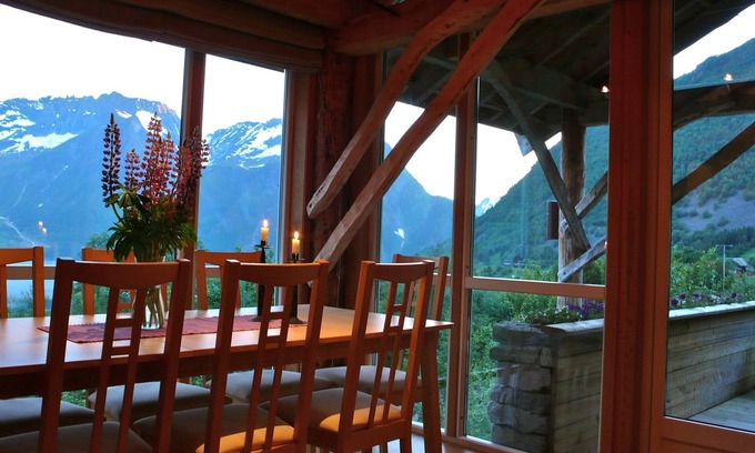 Urke Cottage | Magnificent landscape, fjords and mountains and an unic sommer house.