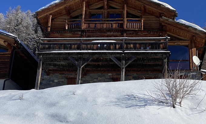 Plagne Centre Ski Chalet | Magnificent wood and stone CHALET 300 m from the ROCHE chairlift