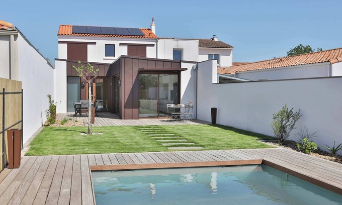 Les Sables d'Olonne Villa | Magnifique Villa avec piscine à fond mobile
