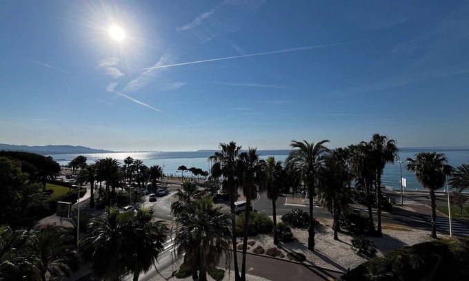 La Bocca Apartment | Magnifique Studio Front de Mer Baie de Cannes