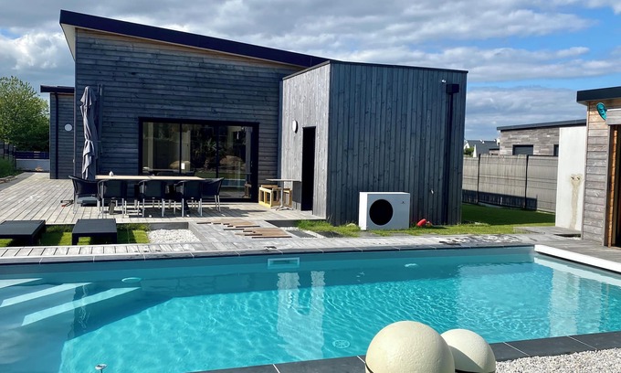 Loctudy Villa | Magnifique Villa Piscine à Deux pas de L'océan