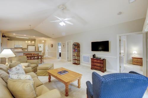 Central Myrtle Beach Apartment | Magnolia Pointe 305