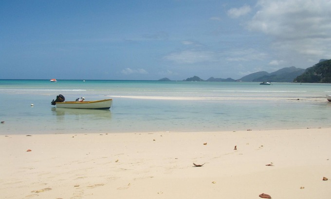 Anse La Mouche House | Mahé, Anse à La Mouche: House with garden, 2 bedrooms, 2 bathrooms, wifi