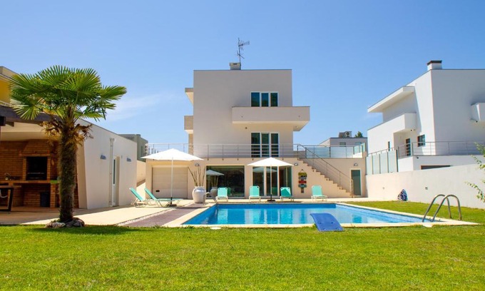 Furadouro House | Mahalo Surf Camp