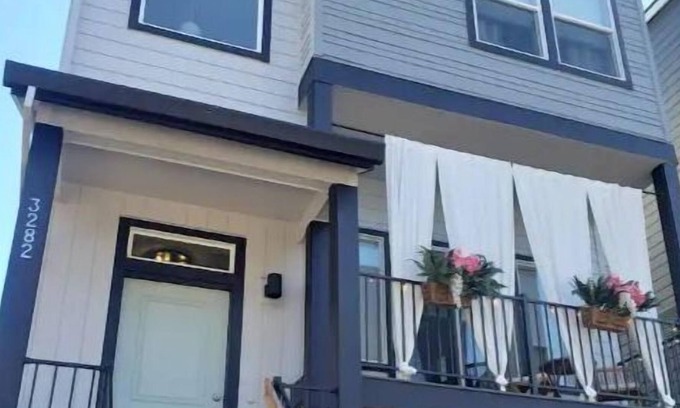 Aloha House | Mai Kai Aloha Townhome