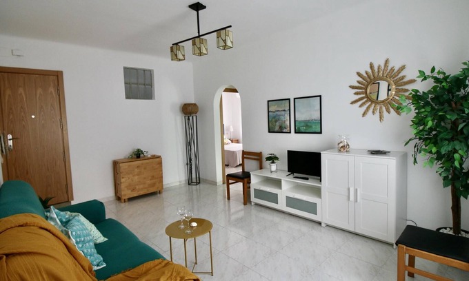 Roses Town Center Apartment | MAI. Nice apartment in Roses center at 250m from the beach with wifi