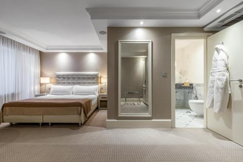 Khreshchatyy Yar Hotel | Maidan Palace Hotel