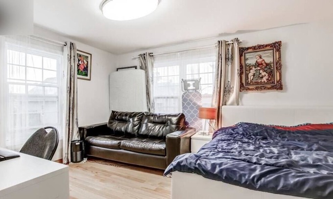 Welland House | Main Floor Master Bedroom 3