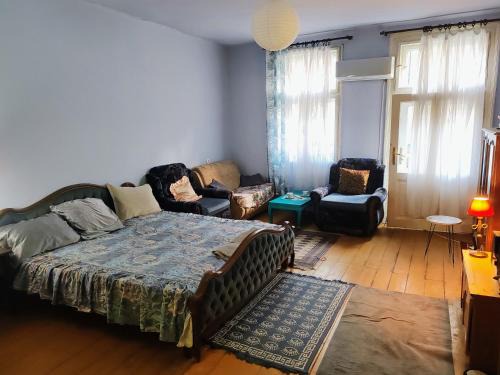 Kosancicev Venac Apartment | Main street, BIG flat- center