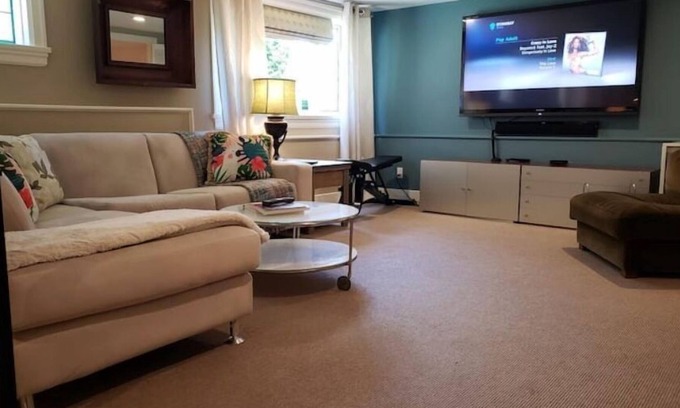Vancouver South Apartment | Main Street Vancouver Style