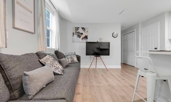 Biddeford Apartment | Maine Retreat: 1BR, Close to Old Orchard Beach