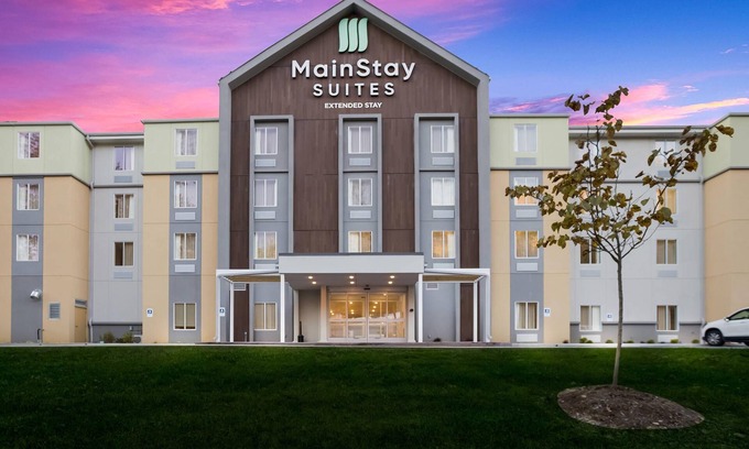 Gatlinburg Hotel | MainStay Suites Gatlinburg Downtown Area