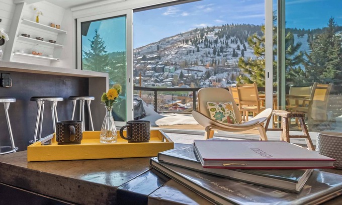 Downtown Park City Ski Chalet | Mainstreet Masterpiece | Stunning Views!