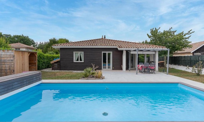 Mimizan House | Maison à Mimizan avec piscine, 4 personnes, proche lac, activités à proximité - FR-1-50-102