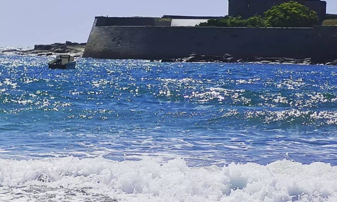 Le Fort Bloque House | Maison au Bord de la mer et Jacuzzi