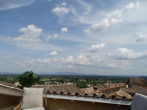 Chateauneuf-de-Gadagne House | Maison avec terrasse panoramique