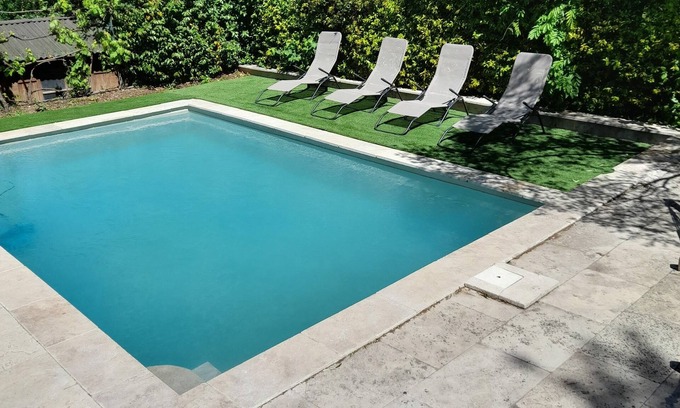 Trets Villa | Maison Avec Piscine au Calme