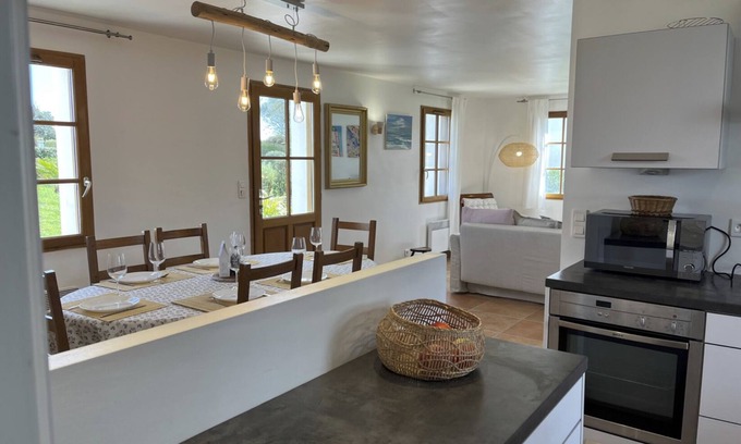 Locmaria House | Maison Belle île en Mer, Côté Sauvage Proche